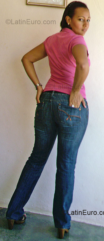 Date this good-looking Dominican Republic girl Rosa from La Romana DO1590