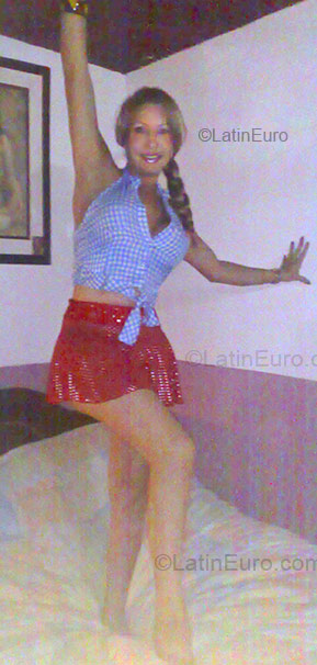Date this hot Colombia girl Leidi Johana from Bogota CO1444