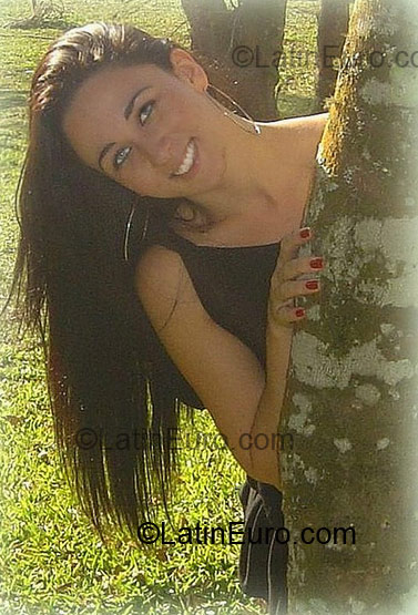Date this charming Brazil girl Livia from Guaruja BR1678