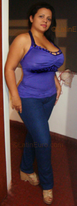 Date this young Colombia girl Paola Andrea from Cali CO1451