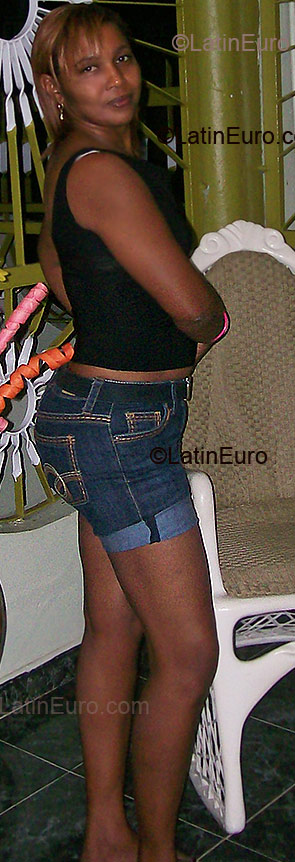 Date this delightful Dominican Republic girl Ana Julia from San Cristobal - Villa Altagracia DO1634