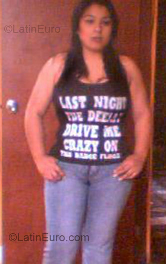 Date this cute Peru girl Petty from Lima PE125