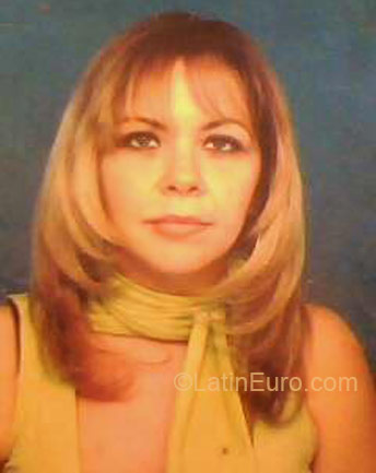 Date this hard body Colombia girl Zoila Rosa from Santa Marta CO1528