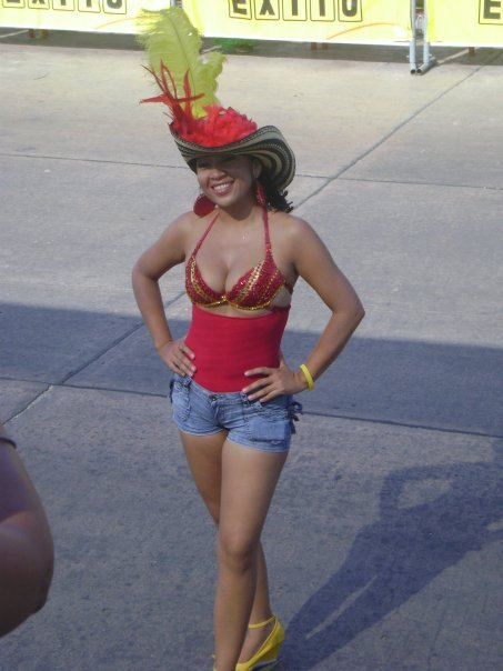 Date this funny Colombia girl Darling from Barranquilla CO1570
