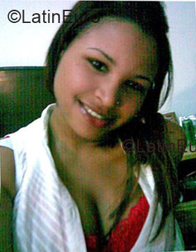 Date this delightful Dominican Republic girl Melina from Cotui DO1799
