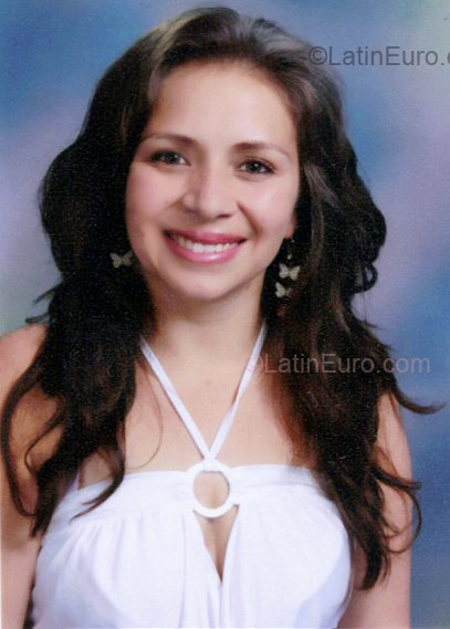 Date this lovely Colombia girl Paola from Tunja CO17291