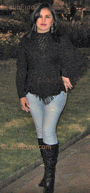 Date this georgeous Peru girl Maribel from Cusco PE140