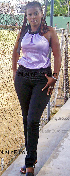 Date this happy Dominican Republic girl Ana Luisa from Santo Domingo DO2129