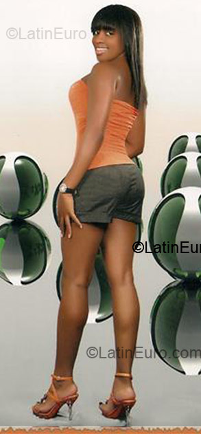 Date this beautiful Colombia girl Liny Victoria from Cali CO1799