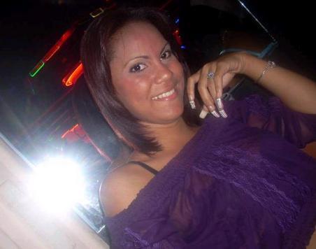 Date this pretty United States girl Ney from Santo Domingo DO2392