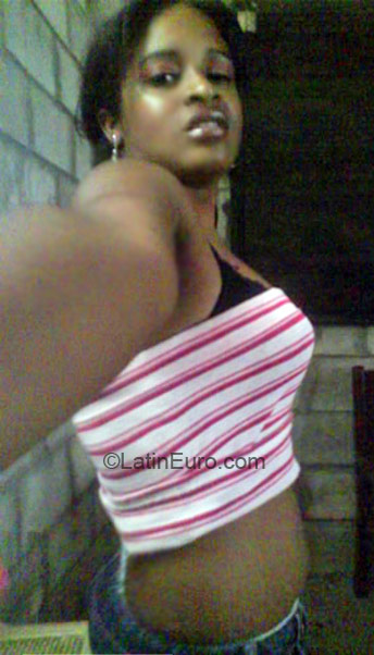 Date this delightful Dominican Republic girl Franchesca from San Juan De La Maguana DO2400