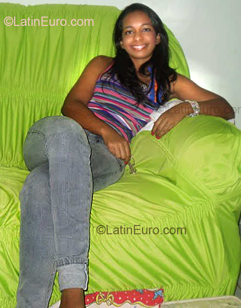 Date this voluptuous Brazil girl Bruna from Rubiataba BR2088