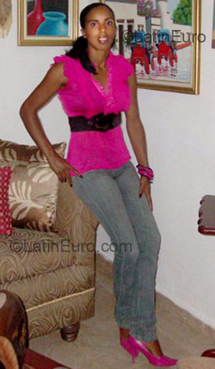 Date this voluptuous Dominican Republic girl Yuli from Montecristi DO2493