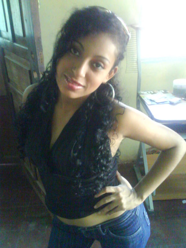 Date this cute Honduras girl Cindy15_cla from San Pedro Sula HN35