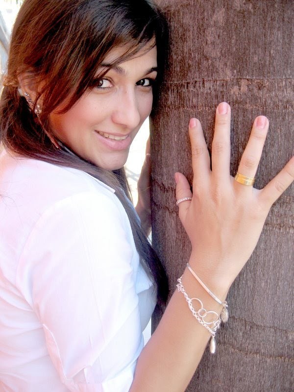 Date this good-looking Brazil girl Andreia from GoiÃ¢nia BR2212