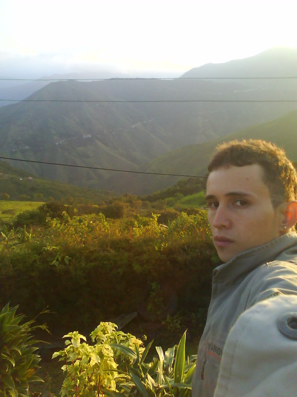 Date this lovely Colombia man JOHNLATIN from Cali CO2773