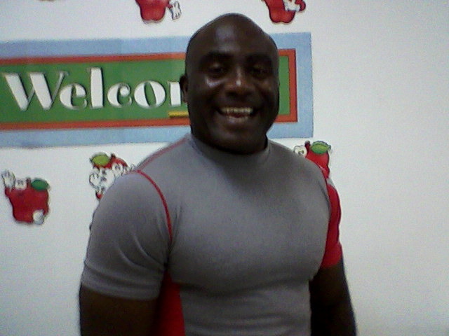 Date this happy United States man Jonathan from Scranton US5200