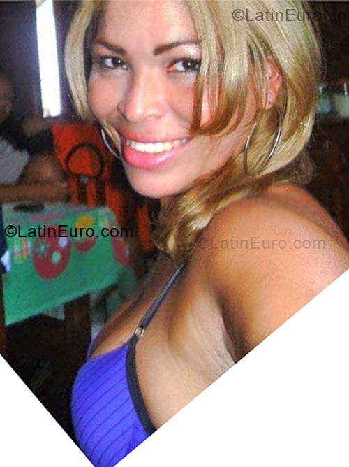 Date this hot Brazil girl Nelmiza from Manaus BR2278