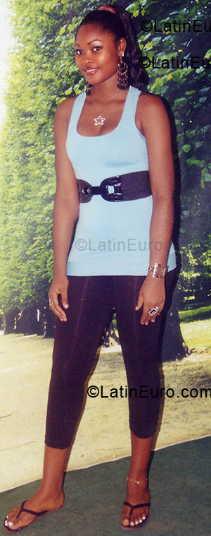 Date this gorgeous Cameroon girl Vanessa from Yaounde CM54