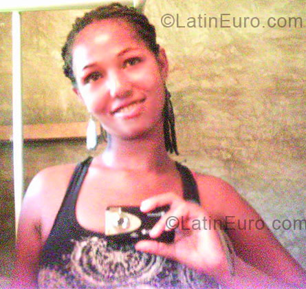 Date this sultry Brazil girl Roseli from Palmeiras BR6280