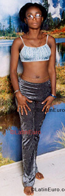 Date this gorgeous Cameroon girl Tatiana from Yaounde CM198
