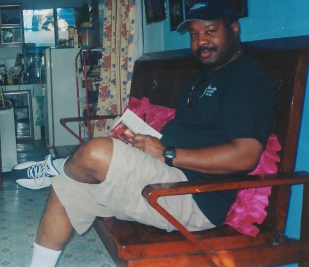 Date this hard body United States man Dee750 from Romeoville US5559