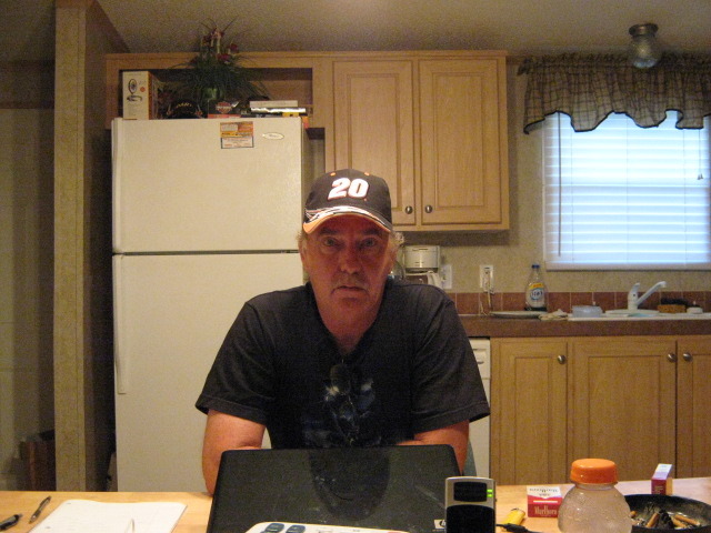 Date this tall United States man Lonesumbiker from Granite City US5565