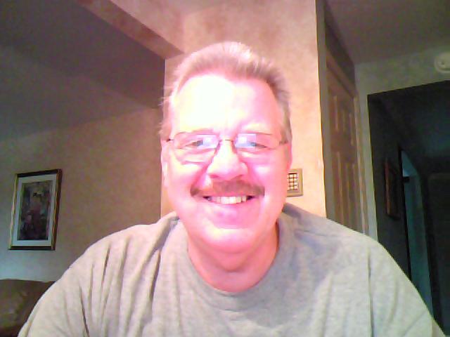 Date this tall United States man US5677 from Cleveland US5677