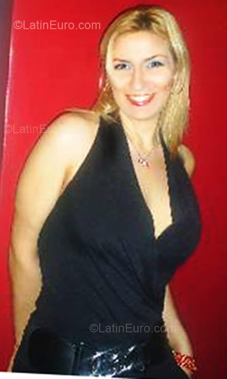 Date this hard body Brazil girl Maria from Sao Paulo BR2583