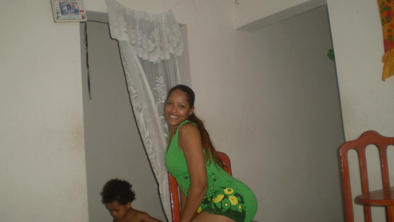 Date this georgeous Dominican Republic girl Lahijadepapa from Santo Domingo DO3734