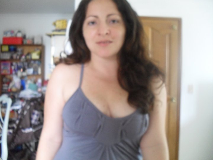 Date this gorgeous Colombia girl Carolina Lanche from Barranquilla CO3661