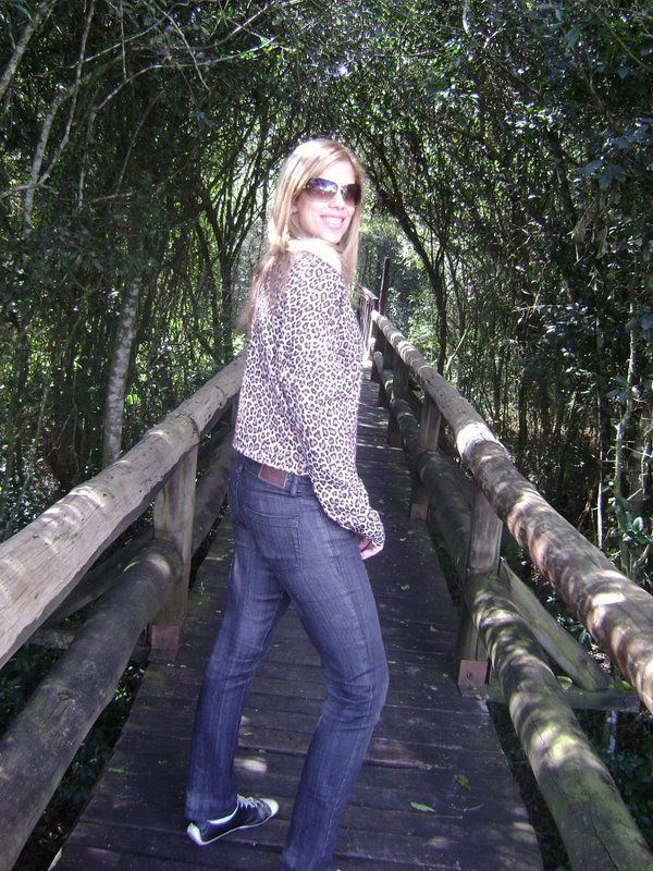 Date this hard body Brazil girl Janana from Sao Paulo BR2817