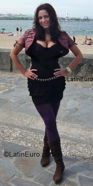 Date this georgeous Brazil girl Paula from Joao Pessoa BR5181