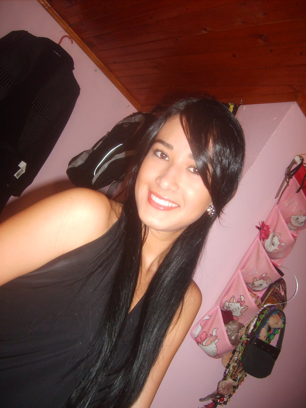 Date this good-looking Colombia girl Bibiana from Armenis CO3843