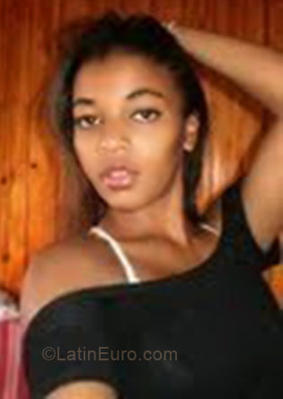 Date this foxy Brazil girl Cassia from Embu BR6167