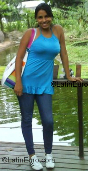 Date this hot Colombia girl Leidy Jhoanna from Cali CO3978