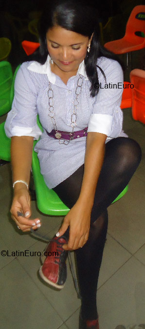 Date this tall Brazil girl Regina Lucia from Goiania BR5474