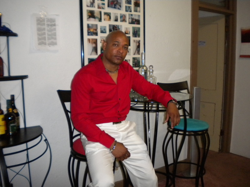 Date this georgeous Dominican Republic man ROY from Harrisburg DO4394