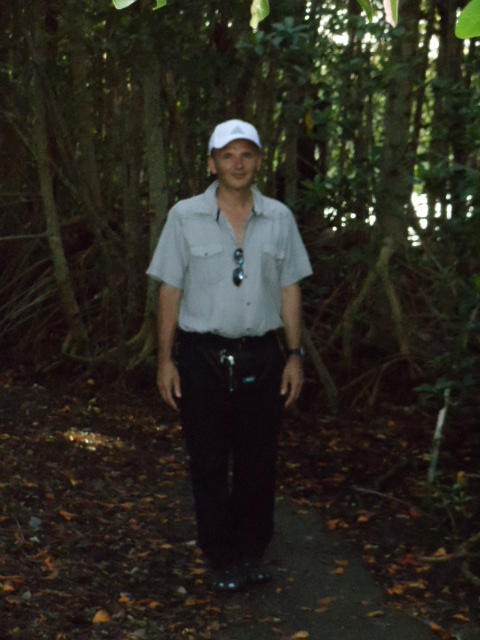 Date this delightful United States man Rocambole from San Diego US6217
