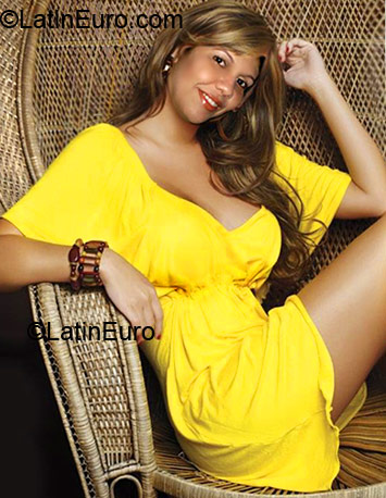 Date this sultry Brazil girl Joelita from Cruzeiro Do Sul BR3923