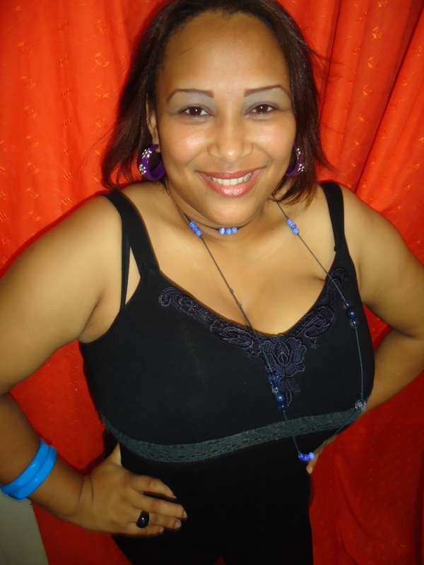 Date this exotic Dominican Republic girl Jazmin from Santo Domingo DO4422