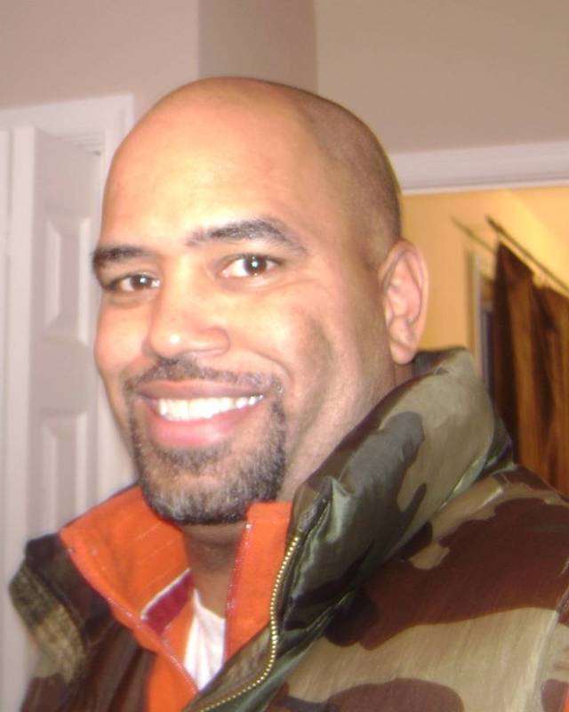 Date this happy United States man Dwayne from St. Charles US6293
