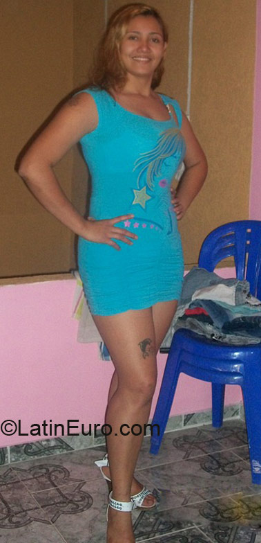 Date this pretty Colombia girl Geraldine from Colombia CO4380