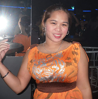 Date this nice looking Philippines girl MARITESS from Manila City PH288