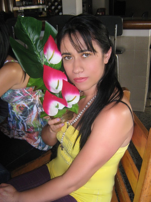 Date this happy Colombia girl Patricia from Medellin CO4475
