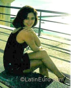 Date this hard body Brazil girl Maria from Salvador BR6219