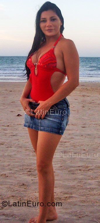 Date this happy Brazil girl Joana Paula from Fortaleza BR3277