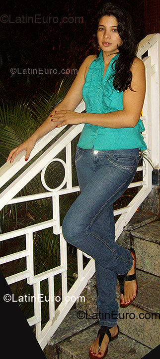 Date this funny Brazil girl Maria Marta from Cambe BR6201