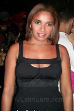 Date this hot Brazil girl Andreia from Fortaleza BR3297