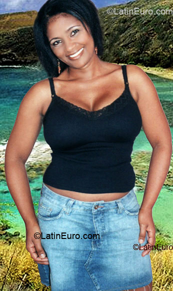 Date this foxy Brazil girl Rita from Camacari BR5499